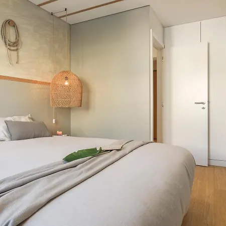 Karimata - 2 Bedrooms And Parking In Arroios Апартаменти