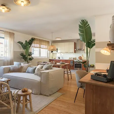 Karimata - 2 Bedrooms And Parking In Arroios Апартаменти Лісабон