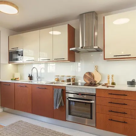 Karimata - 2 Bedrooms And Parking In Arroios アパート リスボン