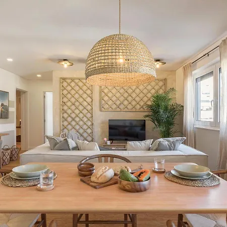 Karimata - 2 Bedrooms And Parking In Arroios * リスボン