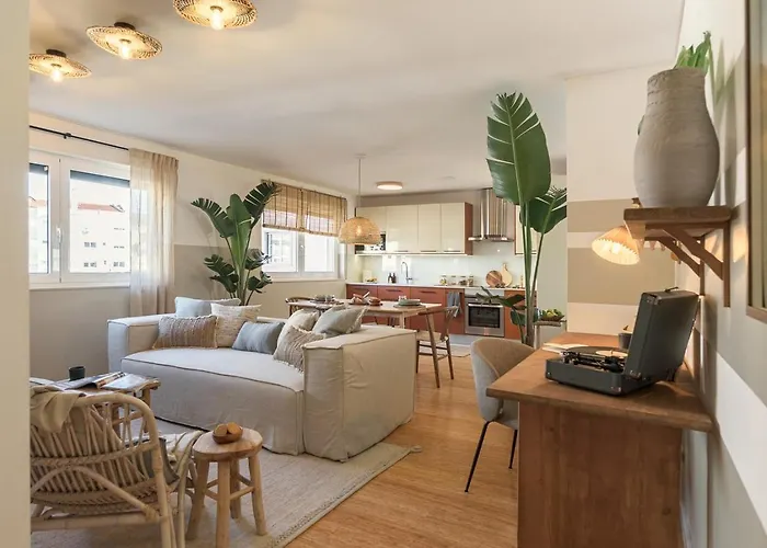 Karimata - 2 Bedrooms And Parking In Arroios شقة Lisboa