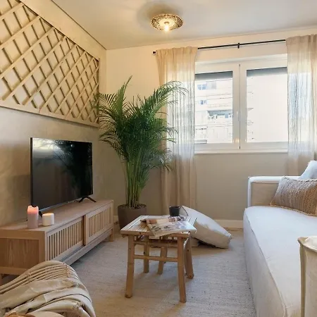 Karimata - 2 Bedrooms And Parking In Arroios *